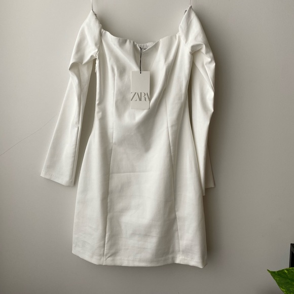 White dress - Picture 2 of 3